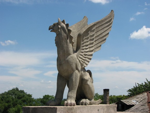 Image - A gryphon monument (city symbol) in Kerch, Crimea.